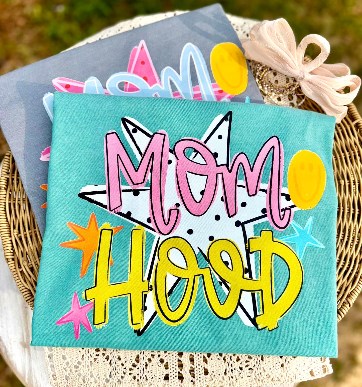 MOM HOOD  DP CC Tee