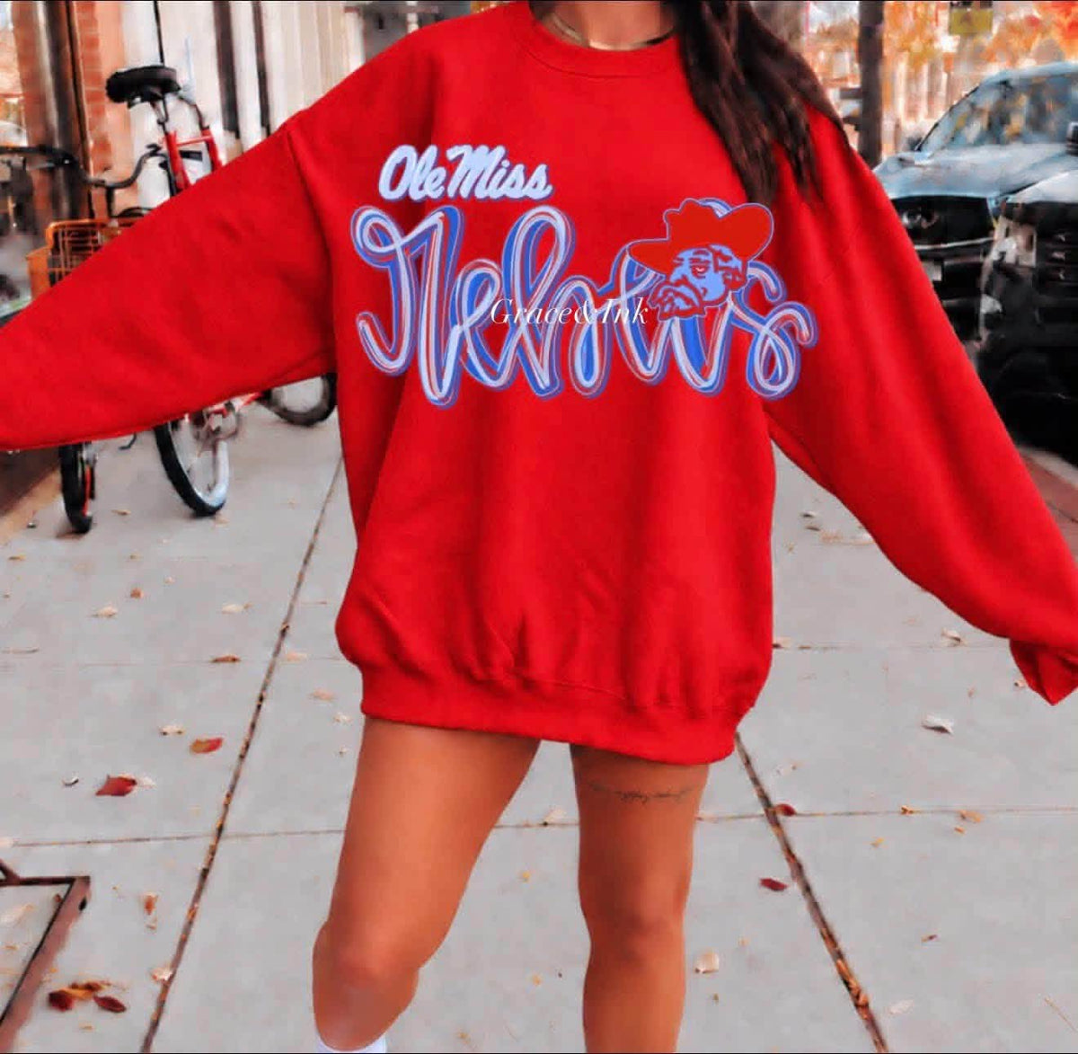 Red Blue Man Painted    Gildan Sweatshirt