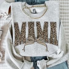 Mama Tan Leopard Bow Gildan Sweatshirt