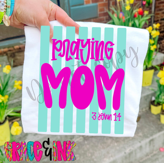 Praying Mom Gildan Tee